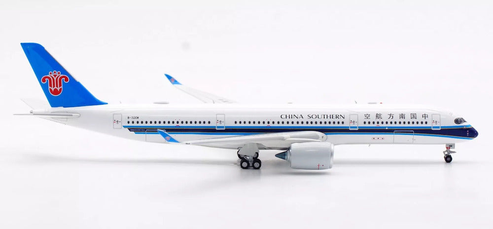 China Southern Airlines / Airbus A350-941 / B-32EW / AV4207 / elaviadormodels