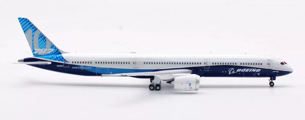 Boeing (House colors) / Boeing 787-10 Dreamliner / N528ZC / AV4229 / elaviadormodels