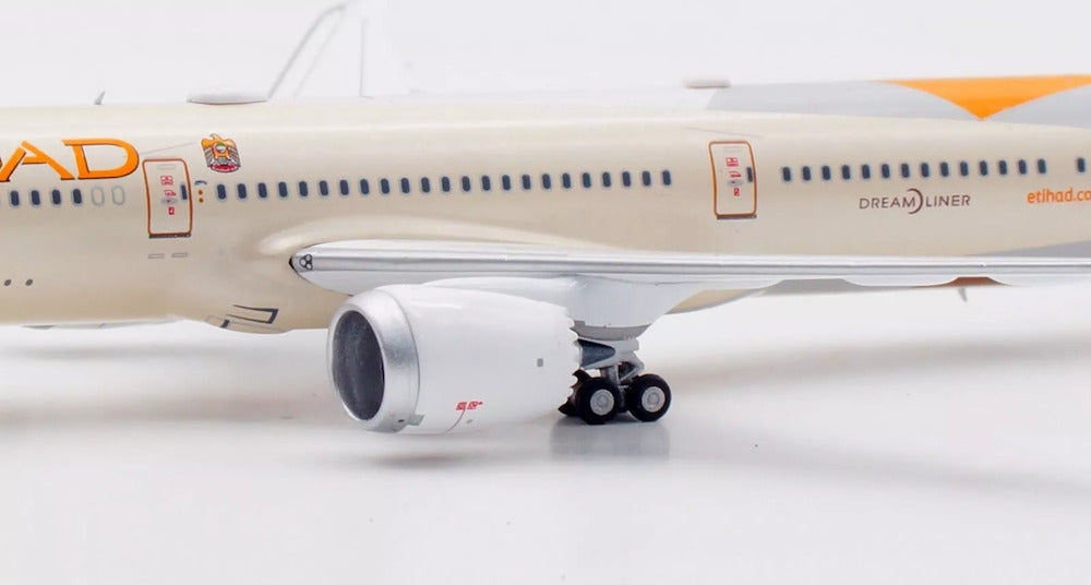 Etihad Airways / Boeing 787-10 Dreamliner / A6-BMI  / AV4231 / elaviadormodels