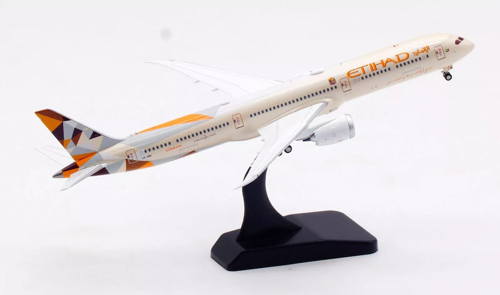 Etihad Airways / Boeing 787-10 Dreamliner / A6-BMI  / AV4231 / elaviadormodels