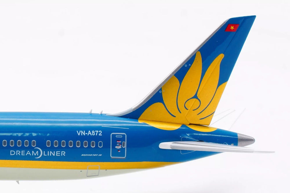 Vietnam Airlines / Boeing 787-10 Dreamliner / VN-A872  / AV4233 / elaviadormodels