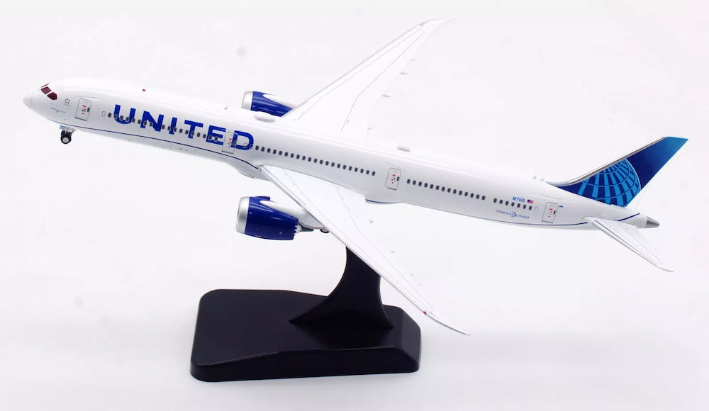 United Airlines / Boeing 787-10 Dreamliner / N17015 / AV4235 / elaviadormodels