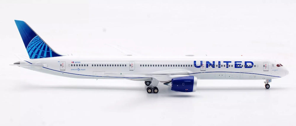 United Airlines / Boeing 787-10 Dreamliner / N17015 / AV4235 / elaviadormodels