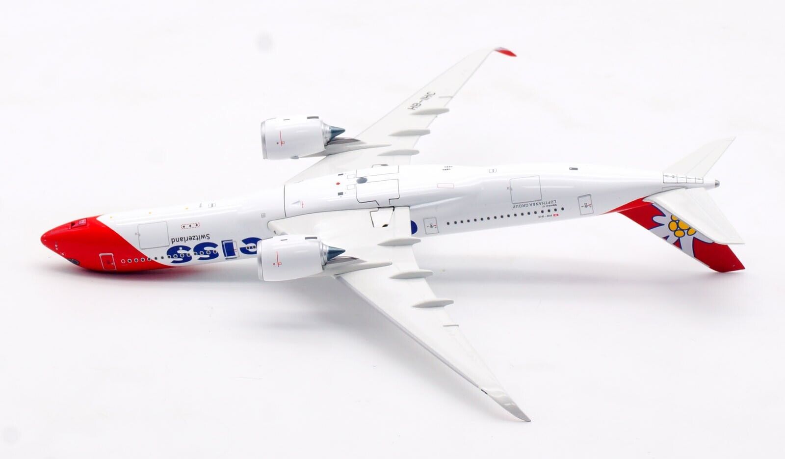 Edelweiss Air / Airbus A350-941 / HB-IBC / AV4278 / elaviadormodels