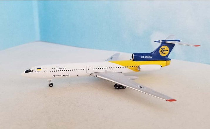 Air Ukraine /  TU-154  / UR-85460 / AC411188 / 1:400