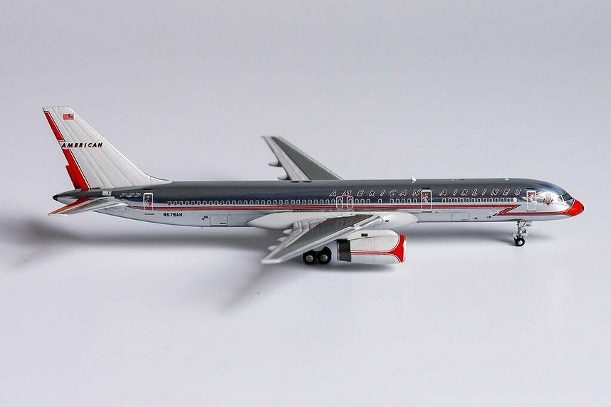 American Airlines / Boeing B757-200 / N679A / 53175 / 1:400