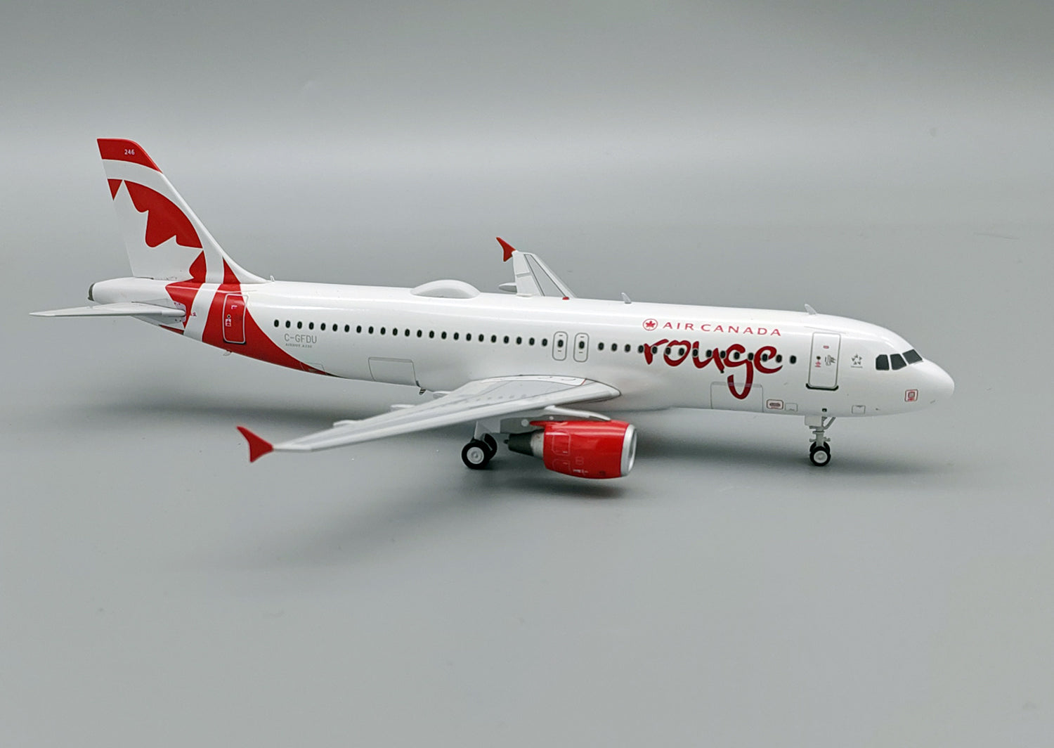 Air Canada Rouge / Airbus A320-200 / C-GFDU / B-320-FDU / elaviadormodels