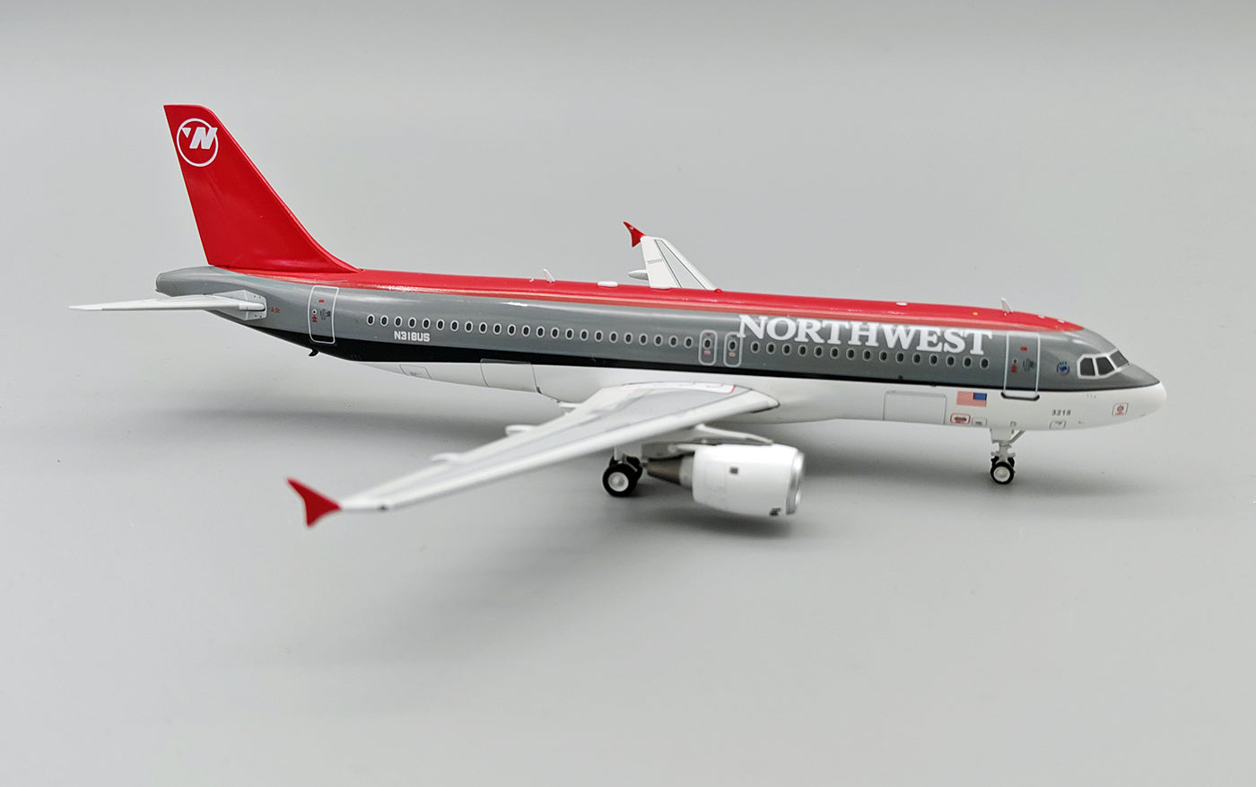 Northwest Airlines / Airbus A320-200 / N318US / B-320-NW-318 / 1:200