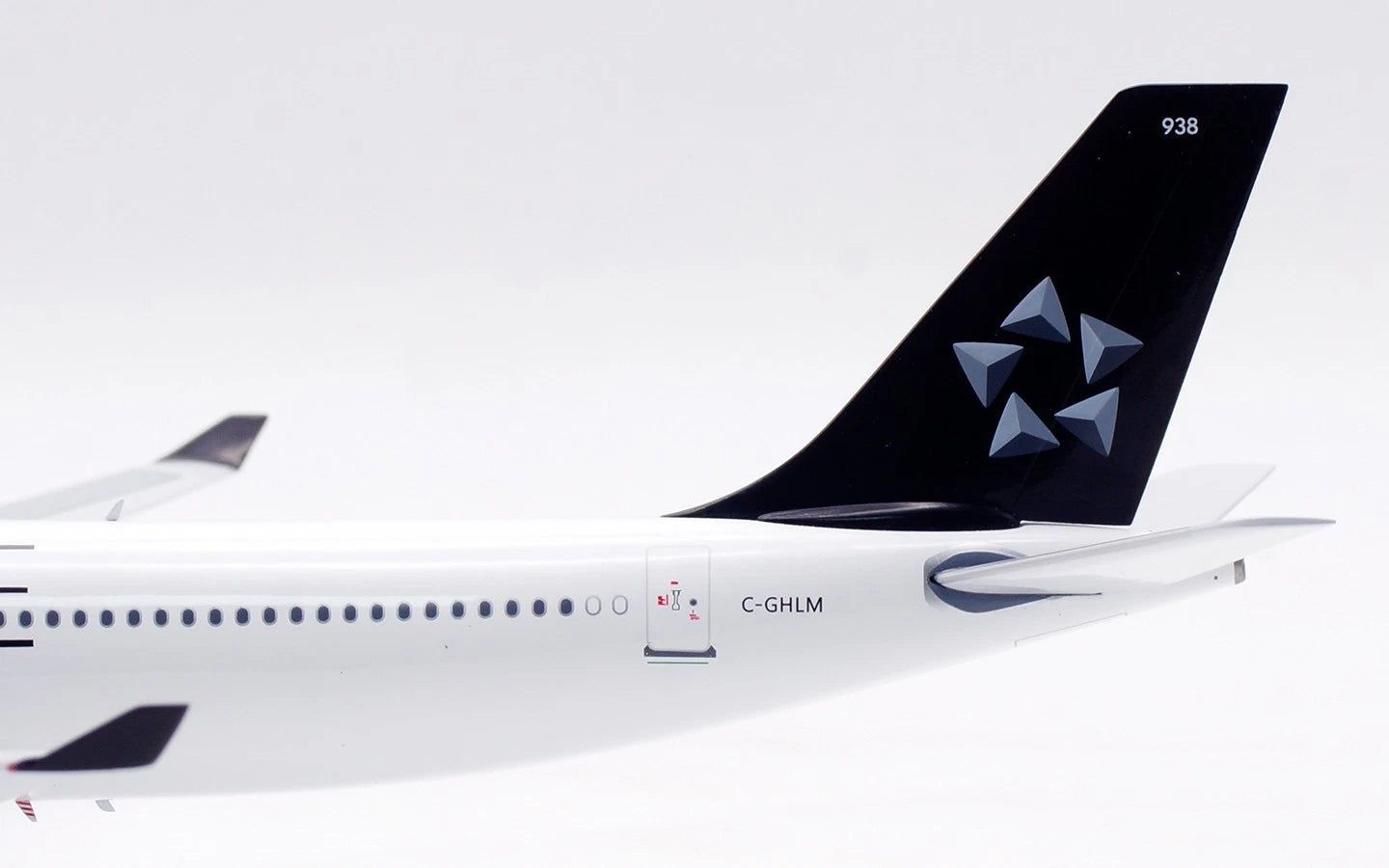 Air Canada (Star Alliance) / Airbus A330-300 / C-GHLM / B-333-AC-HLM / 1:200