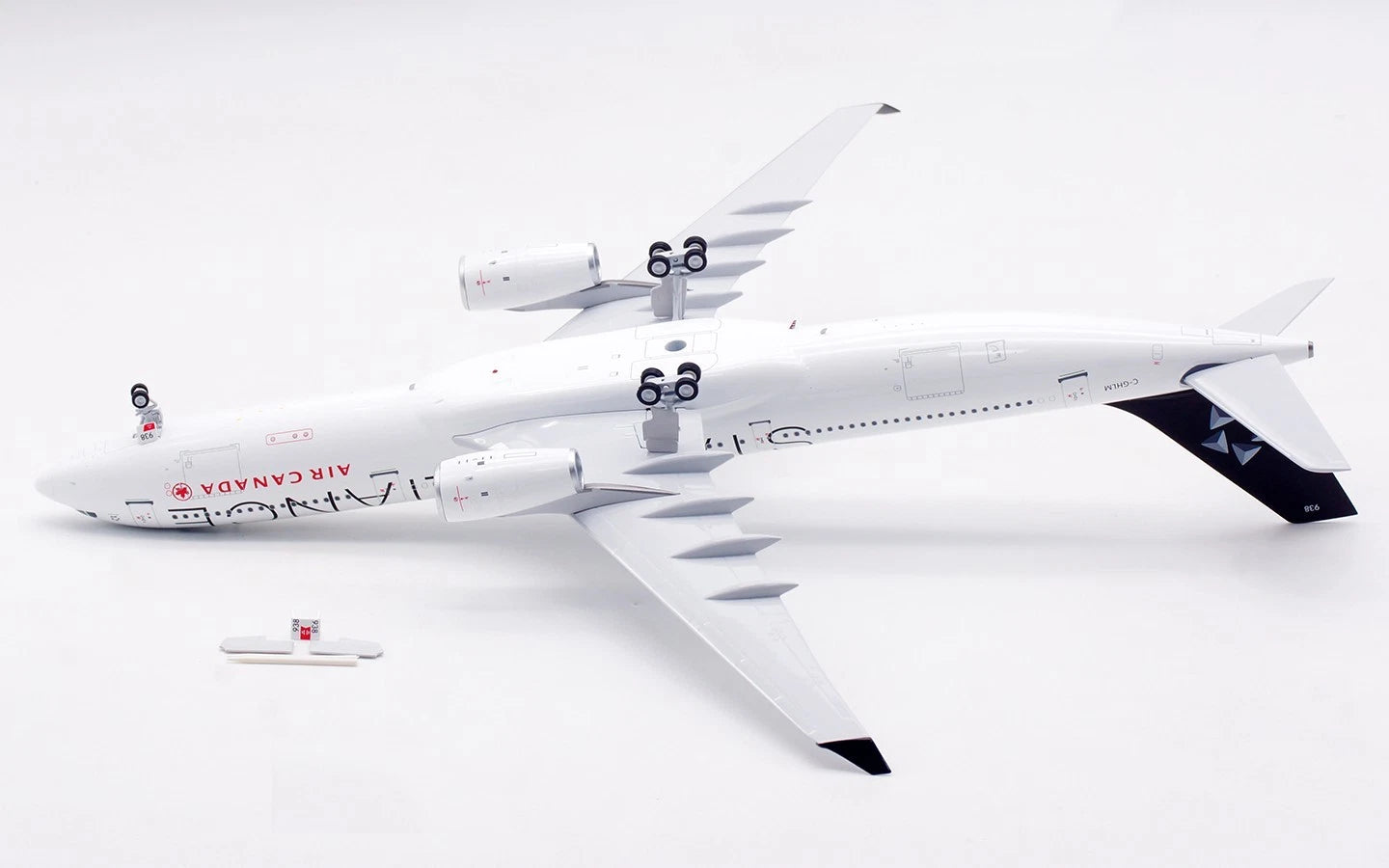 Air Canada (Star Alliance) / Airbus A330-300 / C-GHLM / B-333-AC-HLM / 1:200