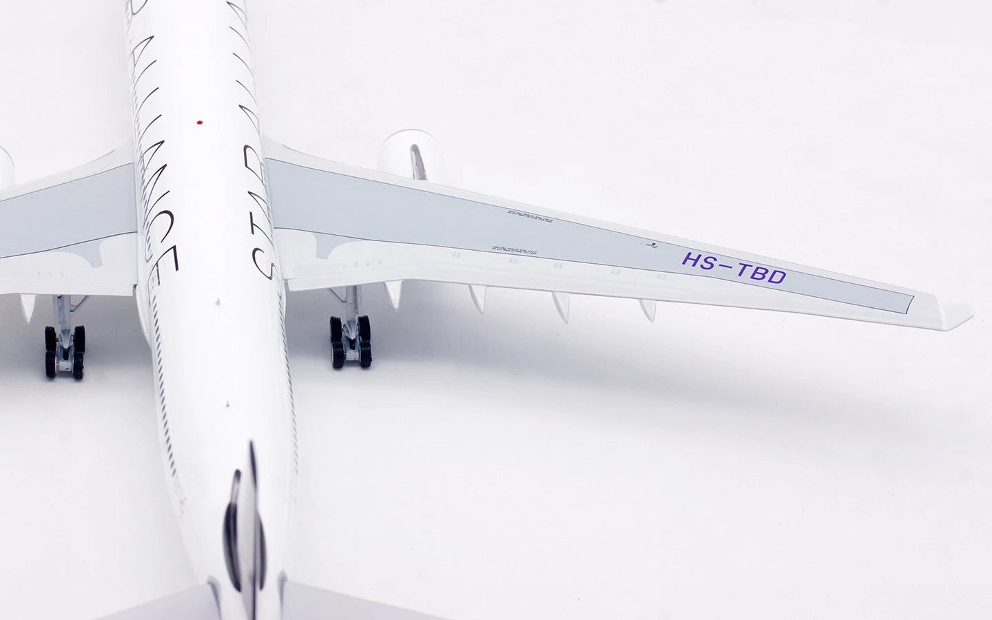 Thai Airways (Star Alliance livery) / Airbus A330-300 / HS-TBD / B-333-TG-TBD / 1:200