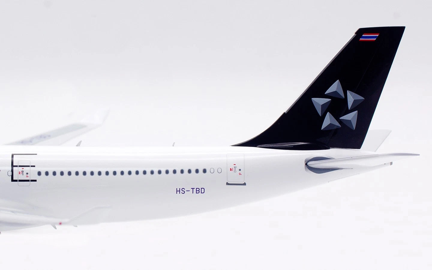 Thai Airways (Star Alliance livery) / Airbus A330-300 / HS-TBD / B-333-TG-TBD / 1:200