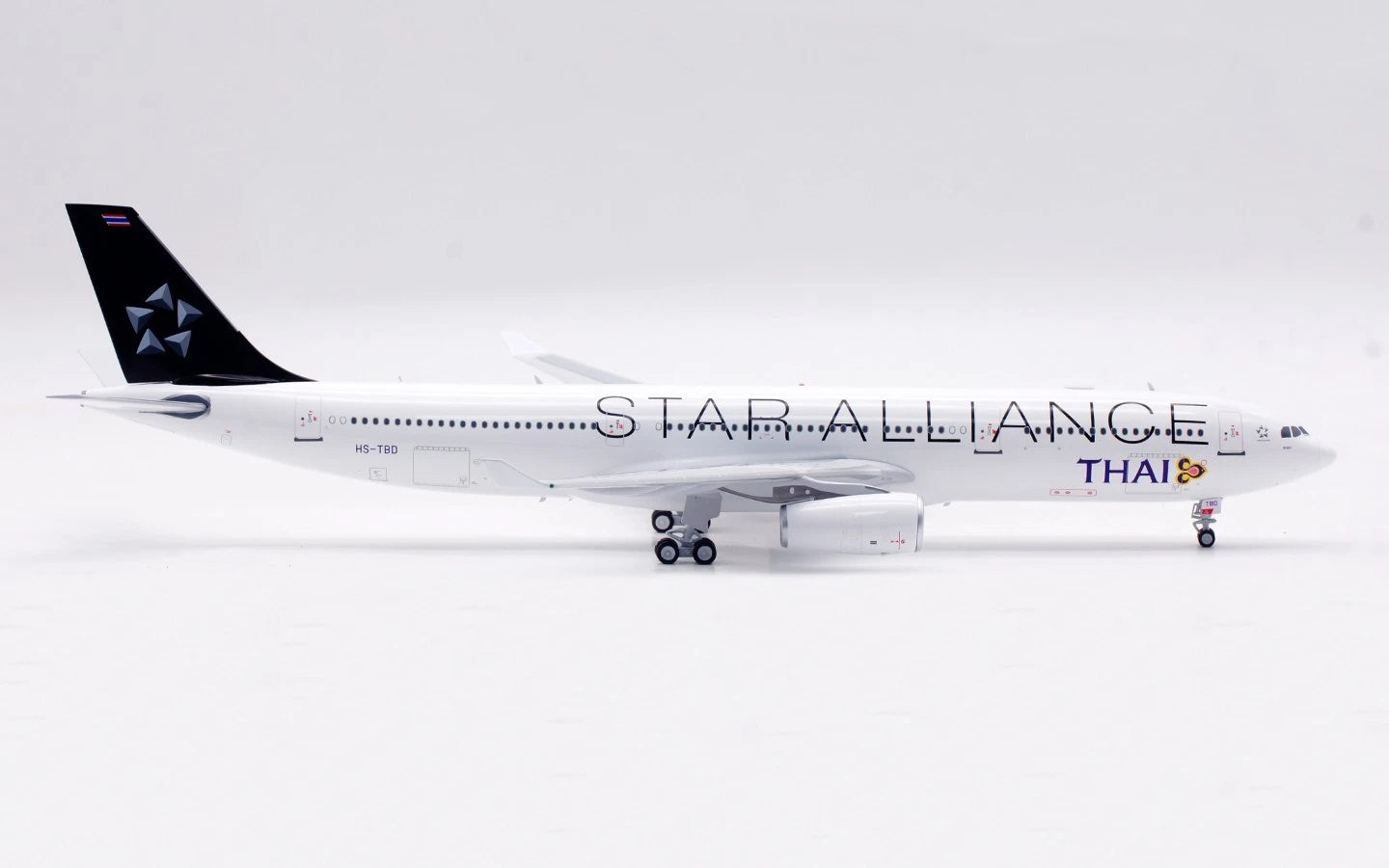 Thai Airways (Star Alliance livery) / Airbus A330-300 / HS-TBD / B-333-TG-TBD / 1:200
