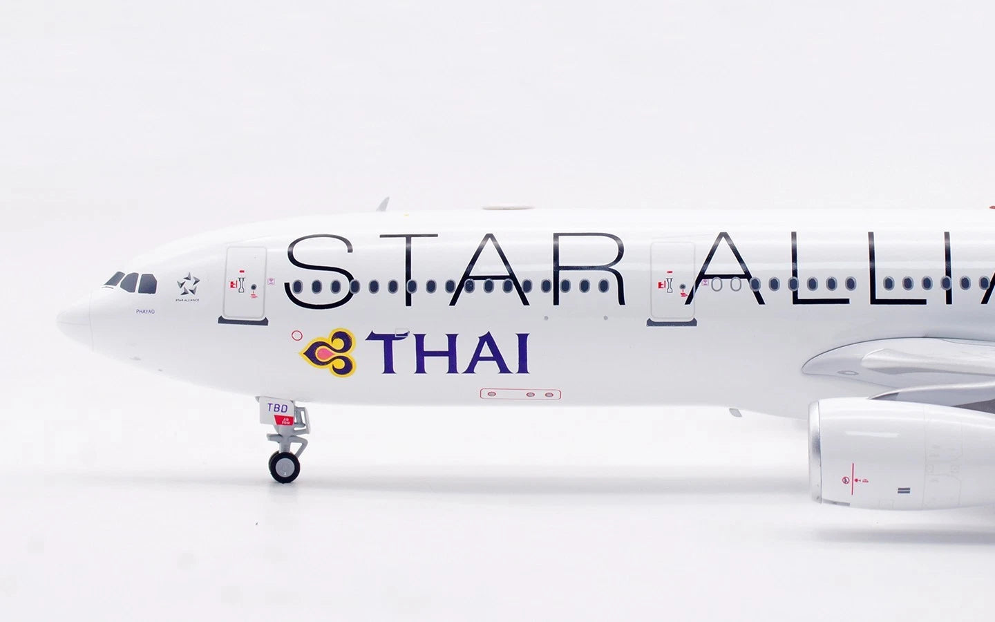 Thai Airways (Star Alliance livery) / Airbus A330-300 / HS-TBD / B-333-TG-TBD / 1:200