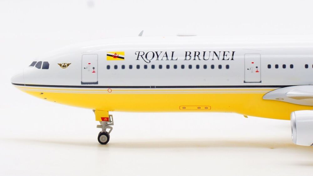 Royal Brunei Airlines / Airbus A340-200 / V8-001 / B-342-001 / elaviadormodels