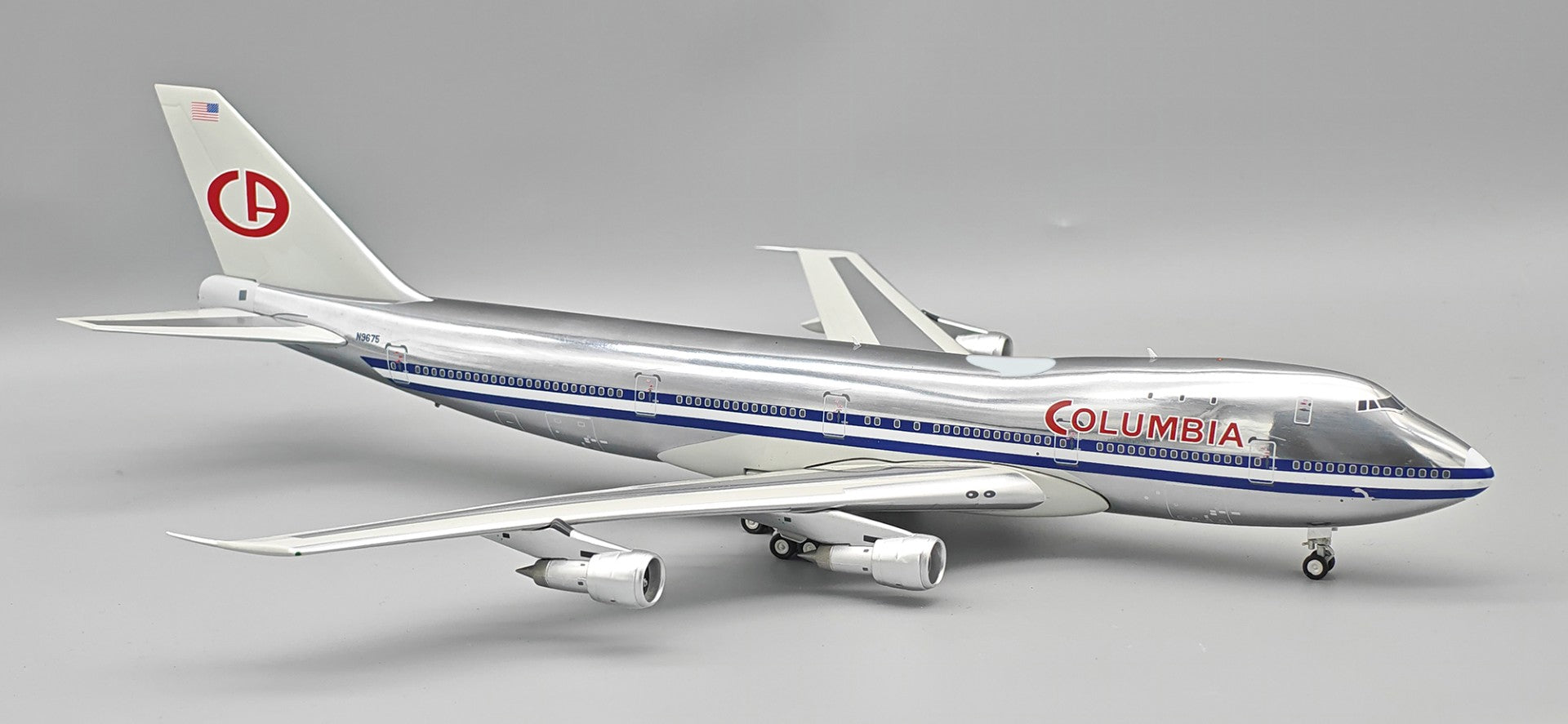 Columbia / Boeing 747-100 / N9675 / B-741-AIRPORT75-50-P / 1:200