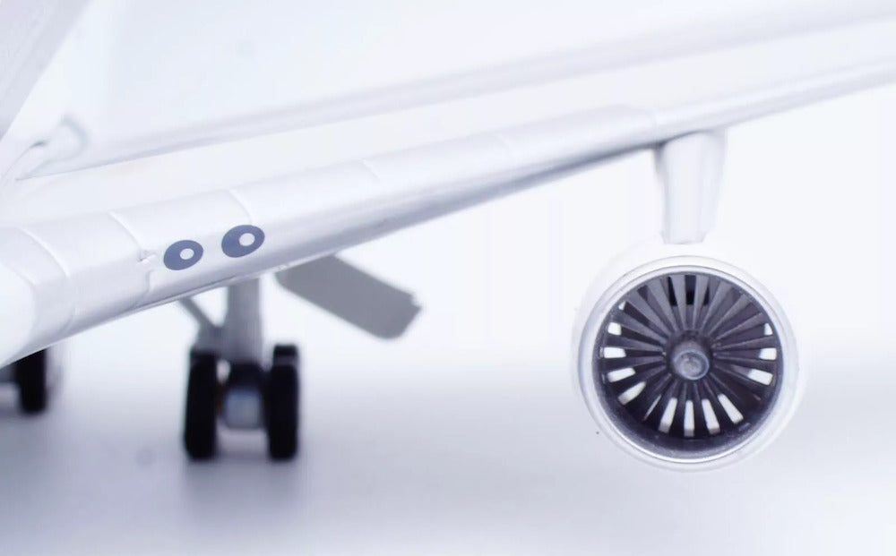 Northwest Airlines / Boeing 747-400 / N666US / B-744-666 / elaviadormodels