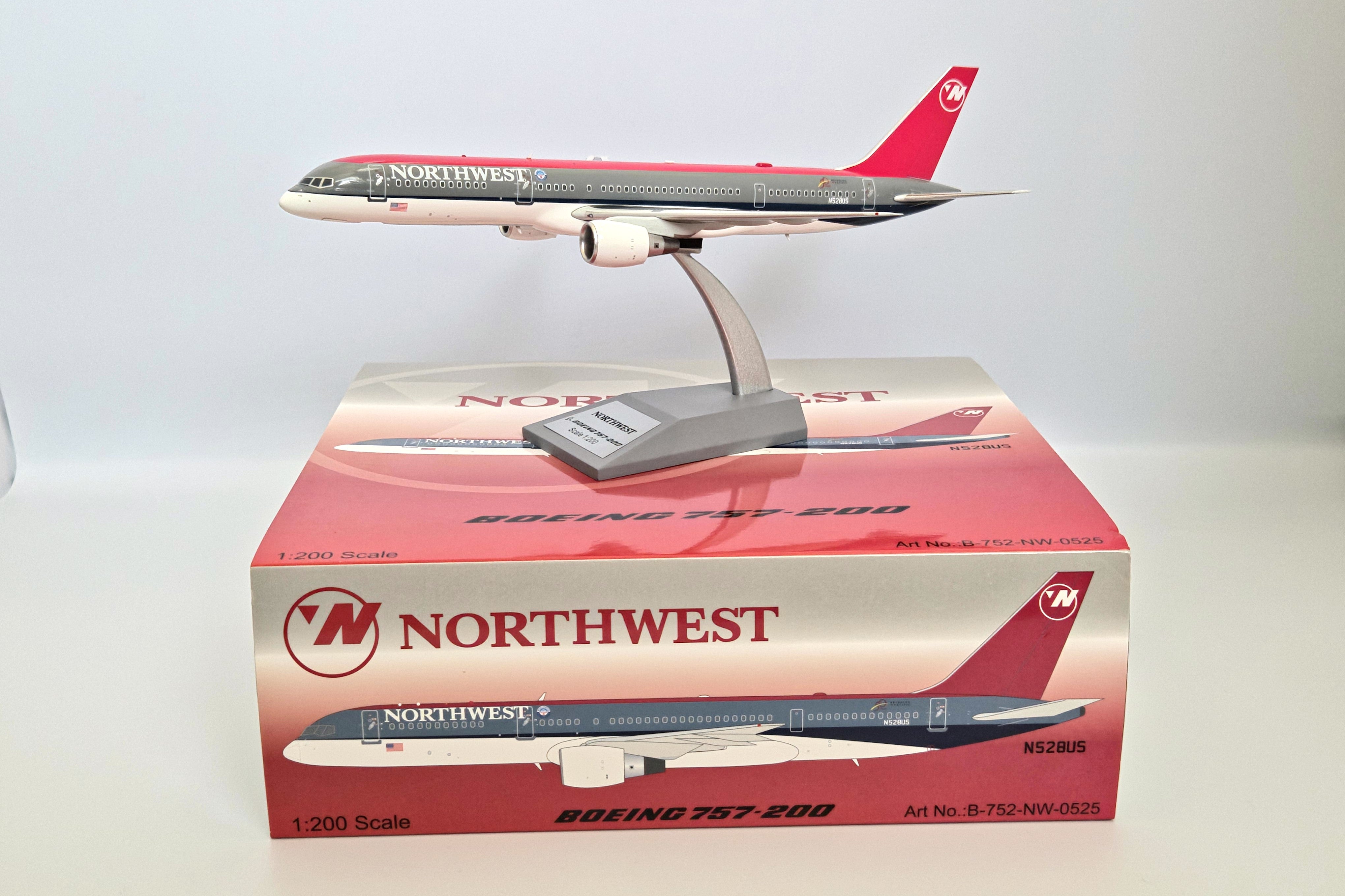 Northwest Airlines / Boeing B757-200 / N528US / B-752-NW-0525 / 1:200