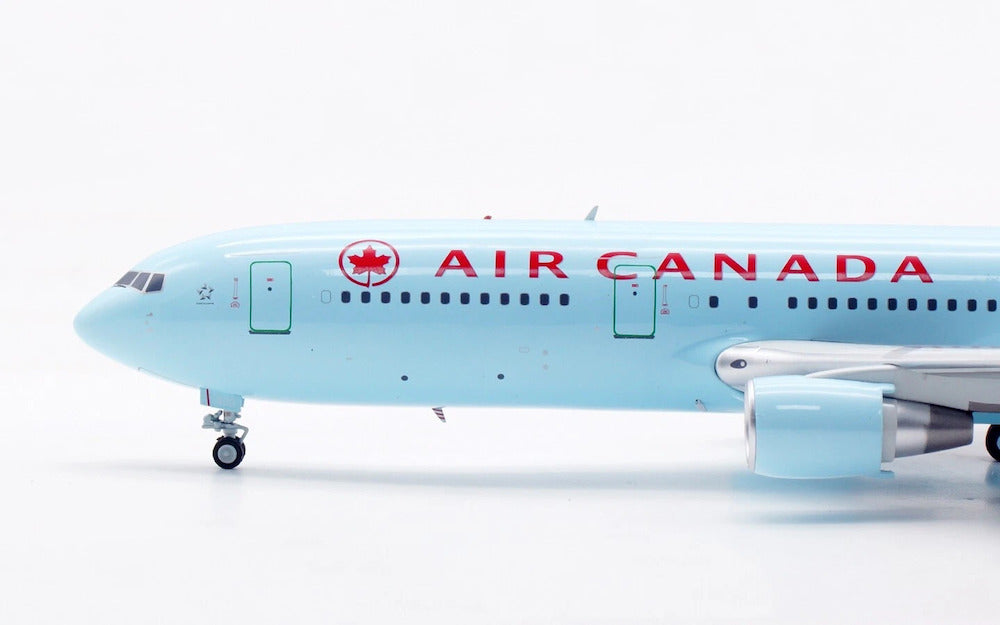 Air Canada / Boeing 767-300 / C-GHPH / B-763-AC-HPH / 1:200 elaviadormodels