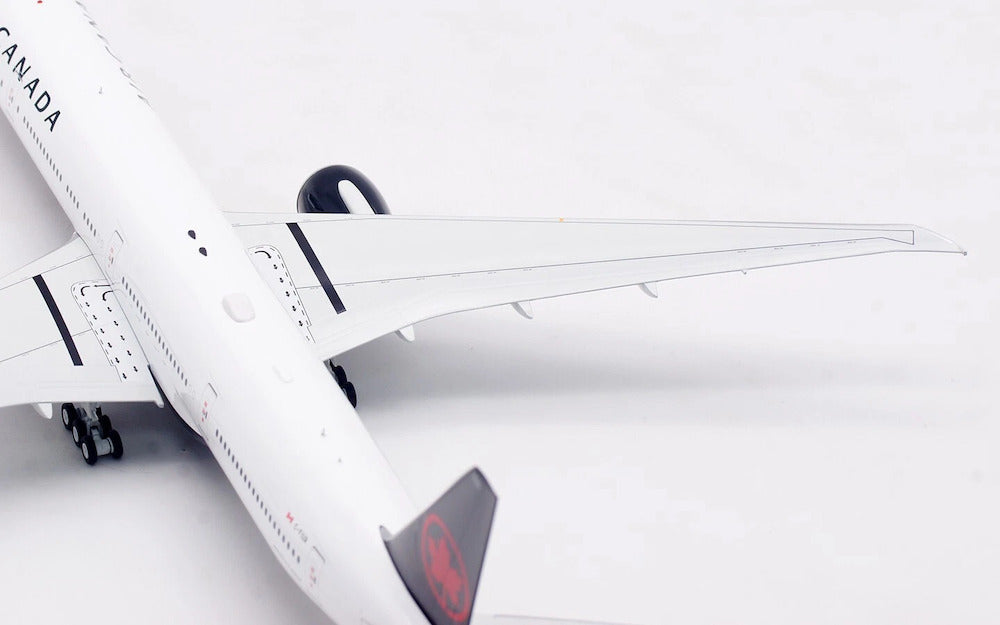 Air Canada / Boeing 777-300 / C-FIUR / B-773-AC-IUR / 1:200 elaviadormodels