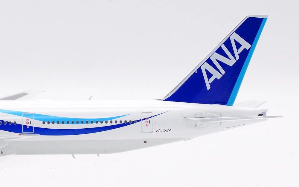 All Nippon Airways - ANA / Boeing 777-300 / JA752A  / B-773-ANA-52A / 1:200 elaviadormodels