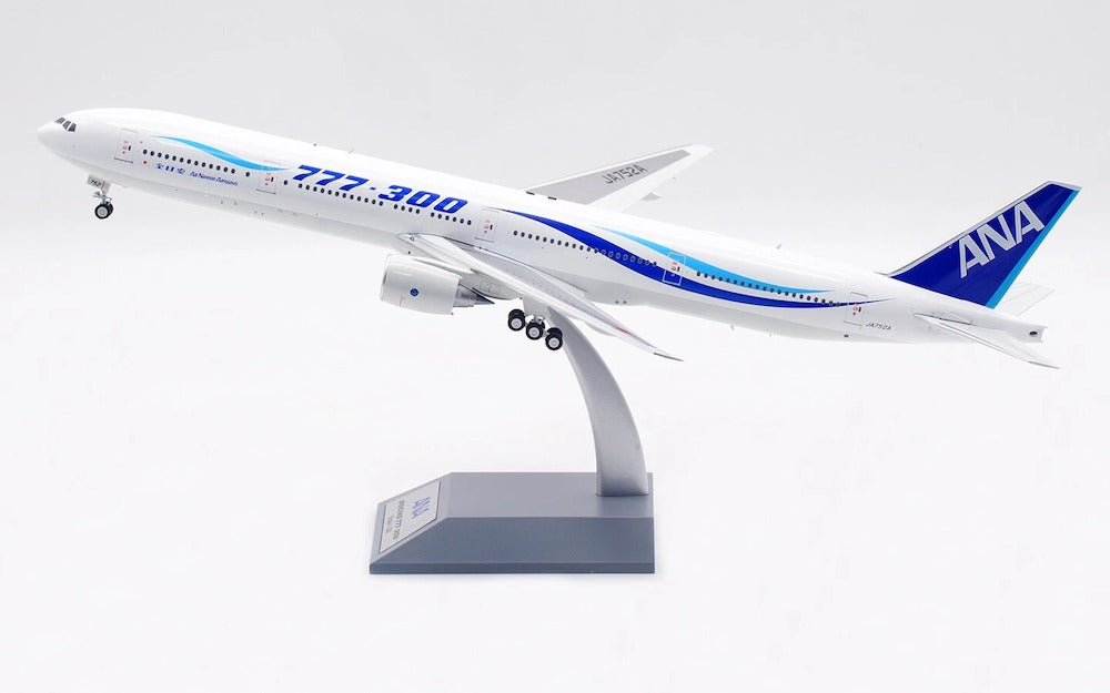 All Nippon Airways - ANA / Boeing 777-300 / JA752A  / B-773-ANA-52A / 1:200 elaviadormodels