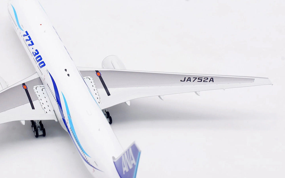 All Nippon Airways - ANA / Boeing 777-300 / JA752A  / B-773-ANA-52A / 1:200 elaviadormodels