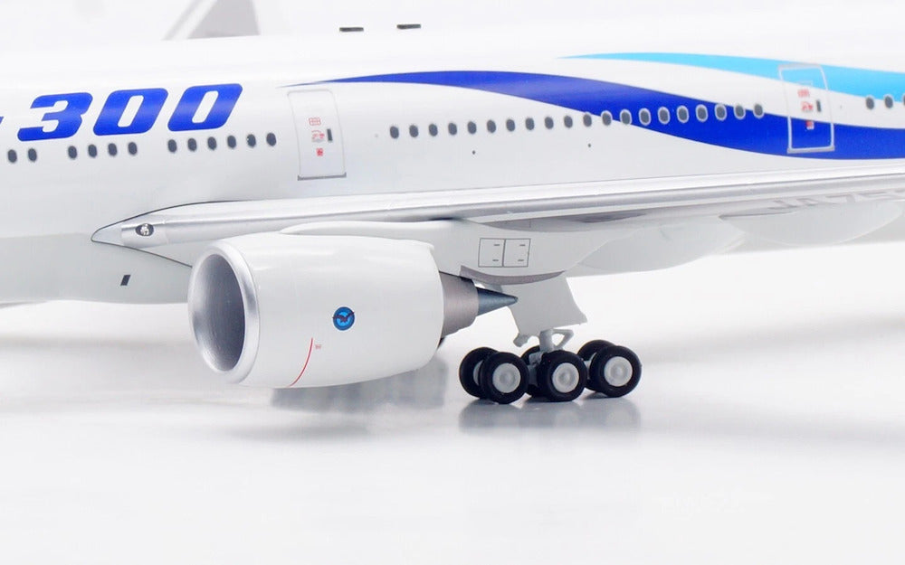 All Nippon Airways - ANA / Boeing 777-300 / JA752A  / B-773-ANA-52A / 1:200 elaviadormodels