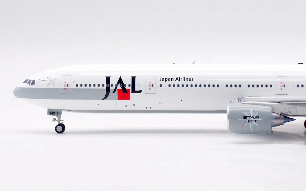 Japan Airlines - JAL  / Boeing 777-300 / JA8945 / B-773-JAL-945 / elaviadormodels