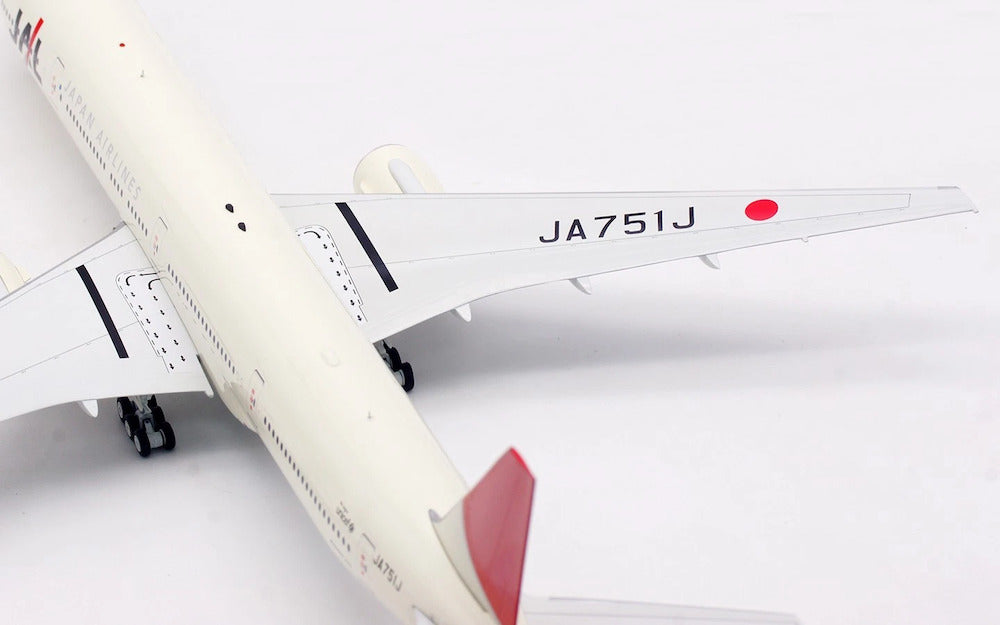 Japan Airlines - JAL  / Boeing 777-300 / JA751J / B-773-JL-51J / elaviadormodels