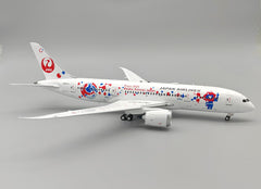 Japan Air Lines / Boeing 787-8 Dreamliner / JA823J / B-788-823 / 1:200