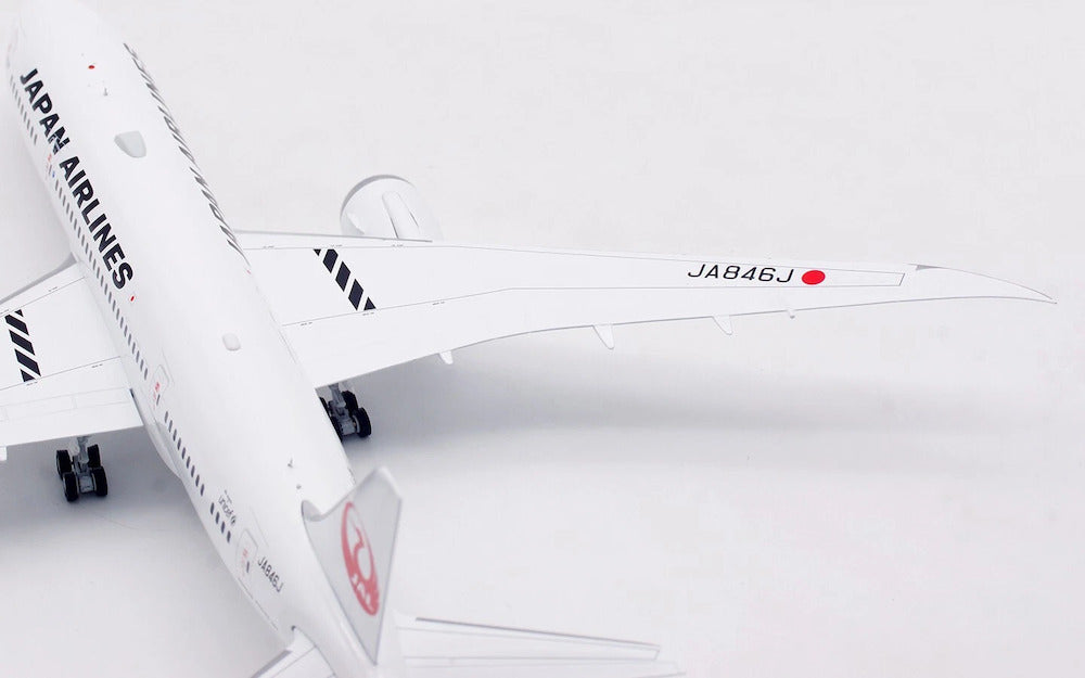 Japan Air Lines - JAL / Boeing 787-8 Dreamliner / JA846J / B-788-846 / 1:200 elaviadormodels