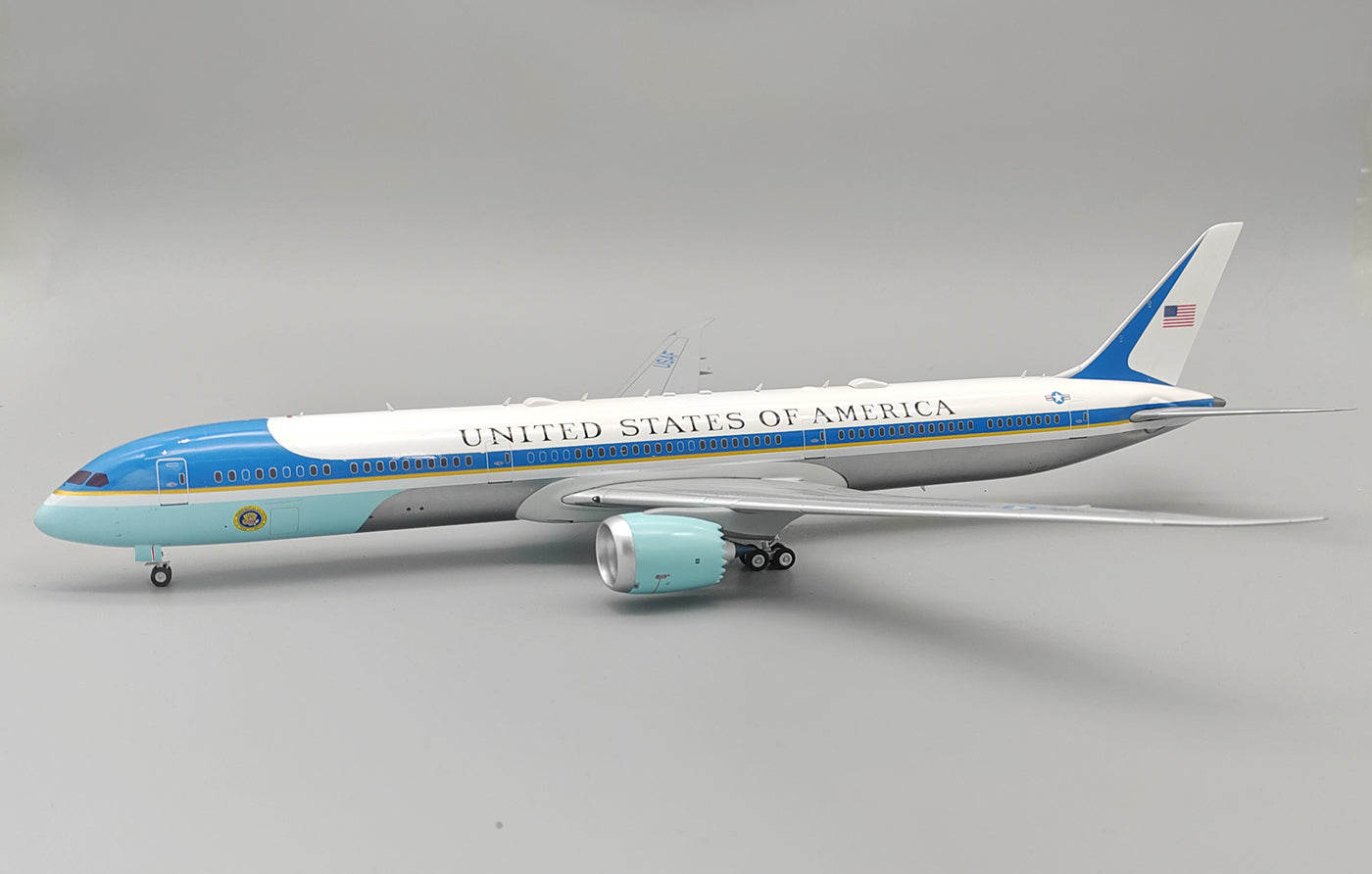 USAF United States of America / Boeing 787-10 / B-USAF-78X-001P / 1:200 elviadormodels
