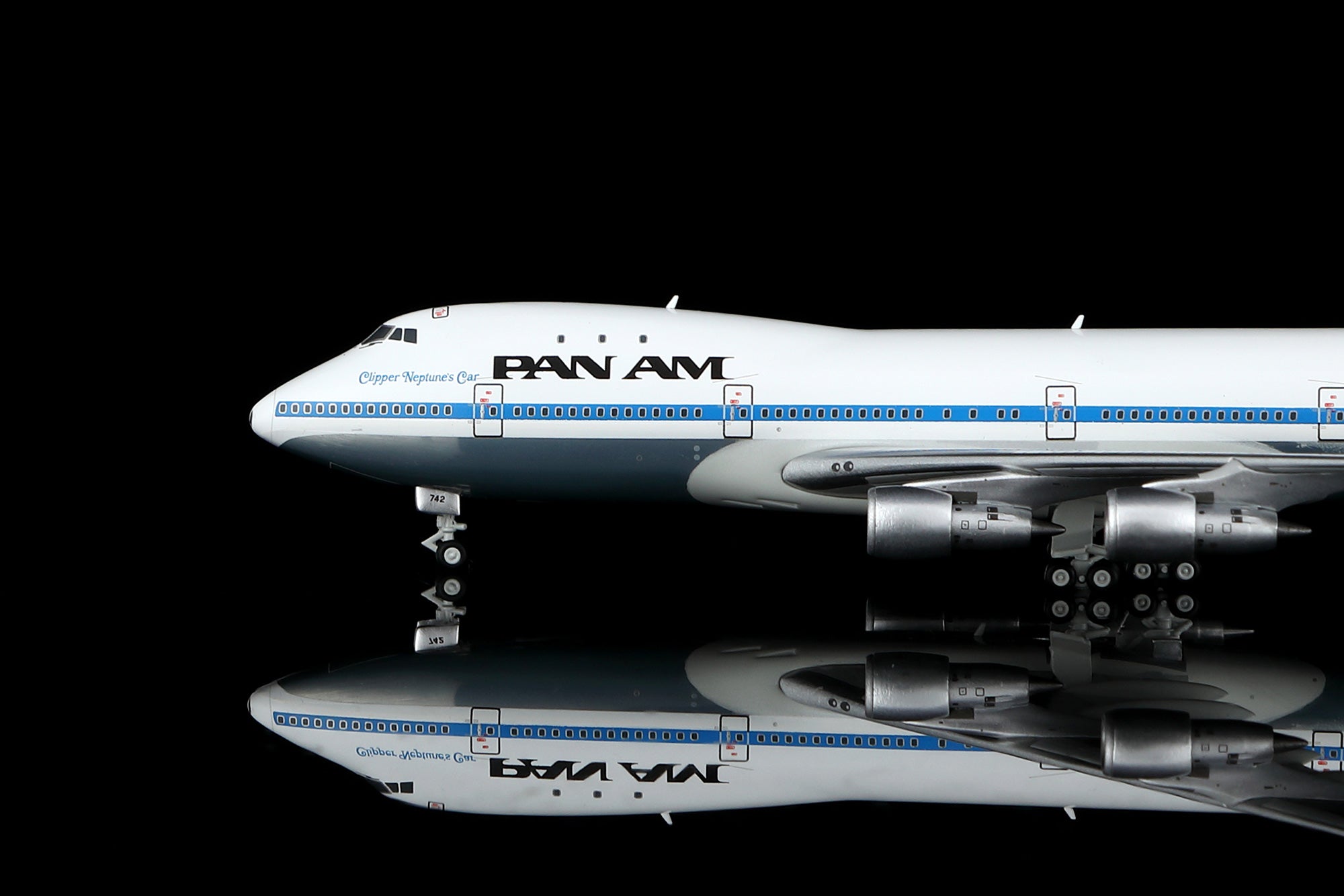 Pan Am / Boeing 747-100 / N742PA / B551411P / 1:400