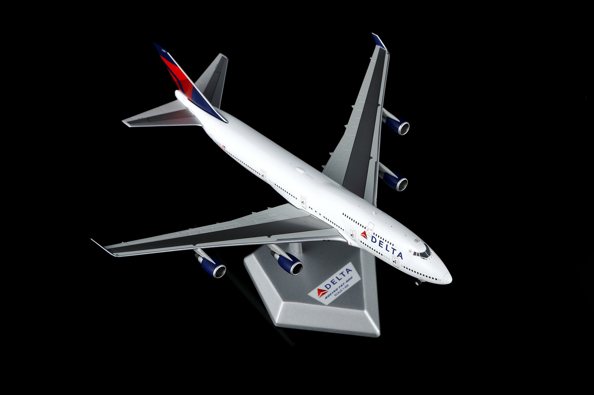 Delta Air Lines / Boeing 747-400 / N665US / B616601 / 1:400