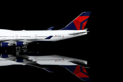 Delta Air Lines / Boeing 747-400 / N665US / B616601F / 1:400