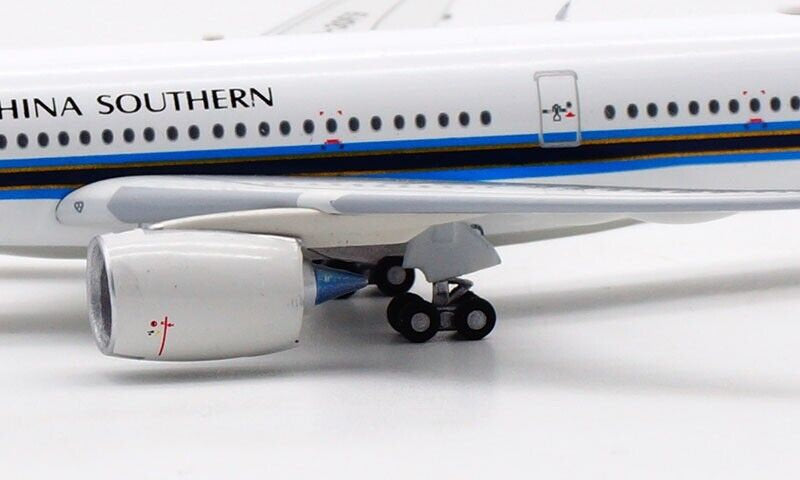 China Southern Airlines / Airbus A350-941 / B-30F9 / AV4127 / 1:400