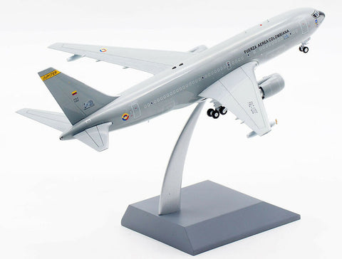 Colombia - Air Force / Boeing KC-767-2J6ER / FAC1202 / JP60-762-FAC1202 / 1:200