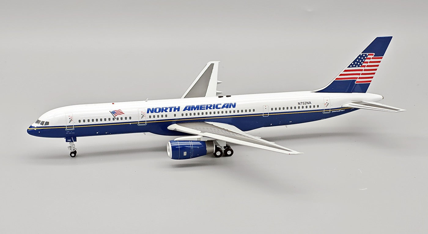 North American / Boeing B757-200 / N752NA / EAV-757-752 / 1:200 elaviadormodels