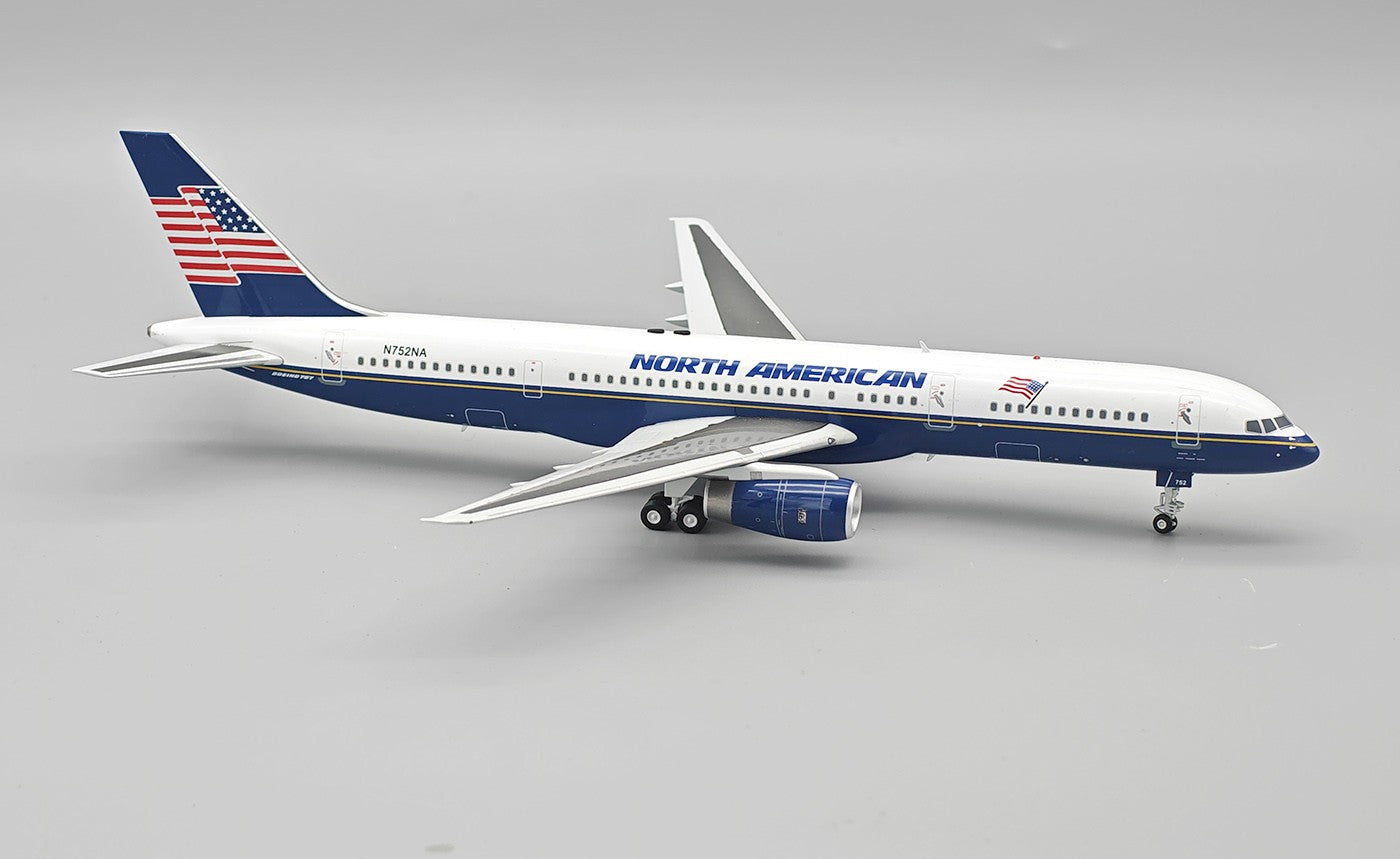 North American / Boeing B757-200 / N752NA / EAV-757-752 / 1:200 elaviadormodels