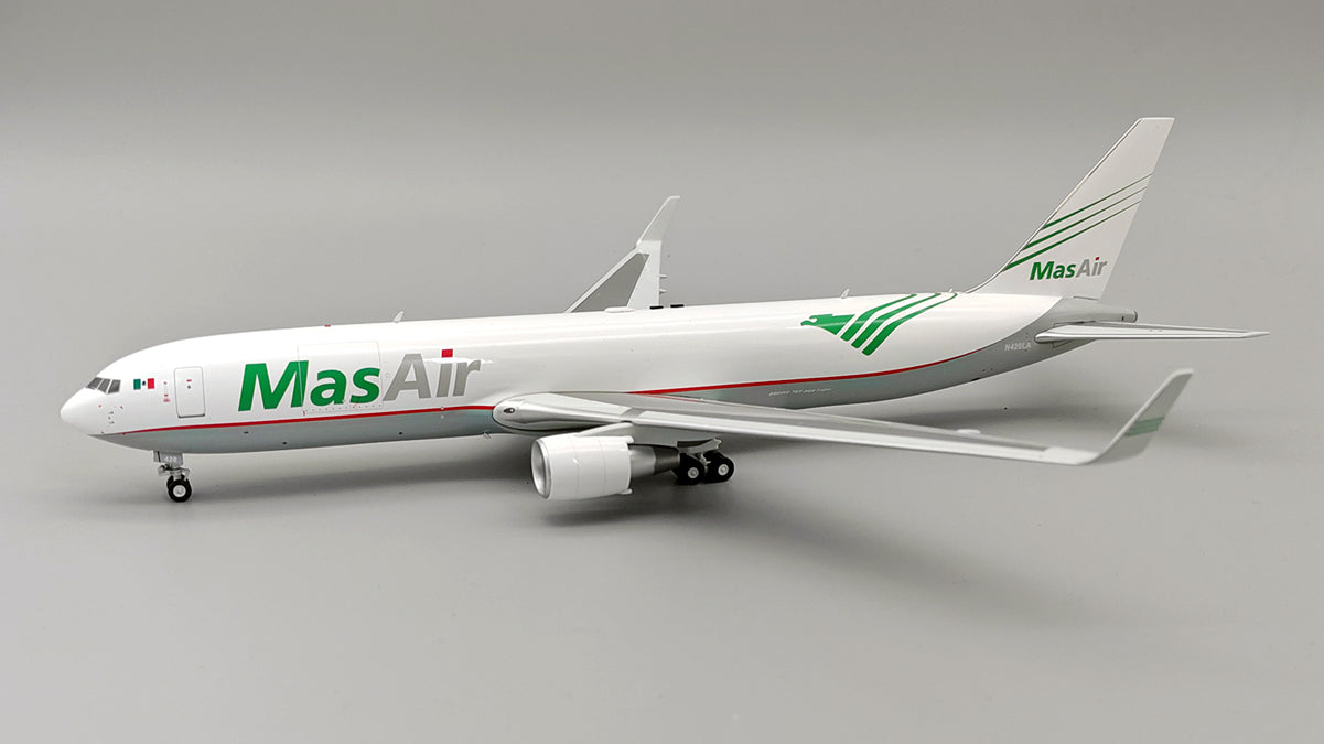 Mas Air / Boeing 767-300 / N420LA / EAV-767-420 / elaviadormodels