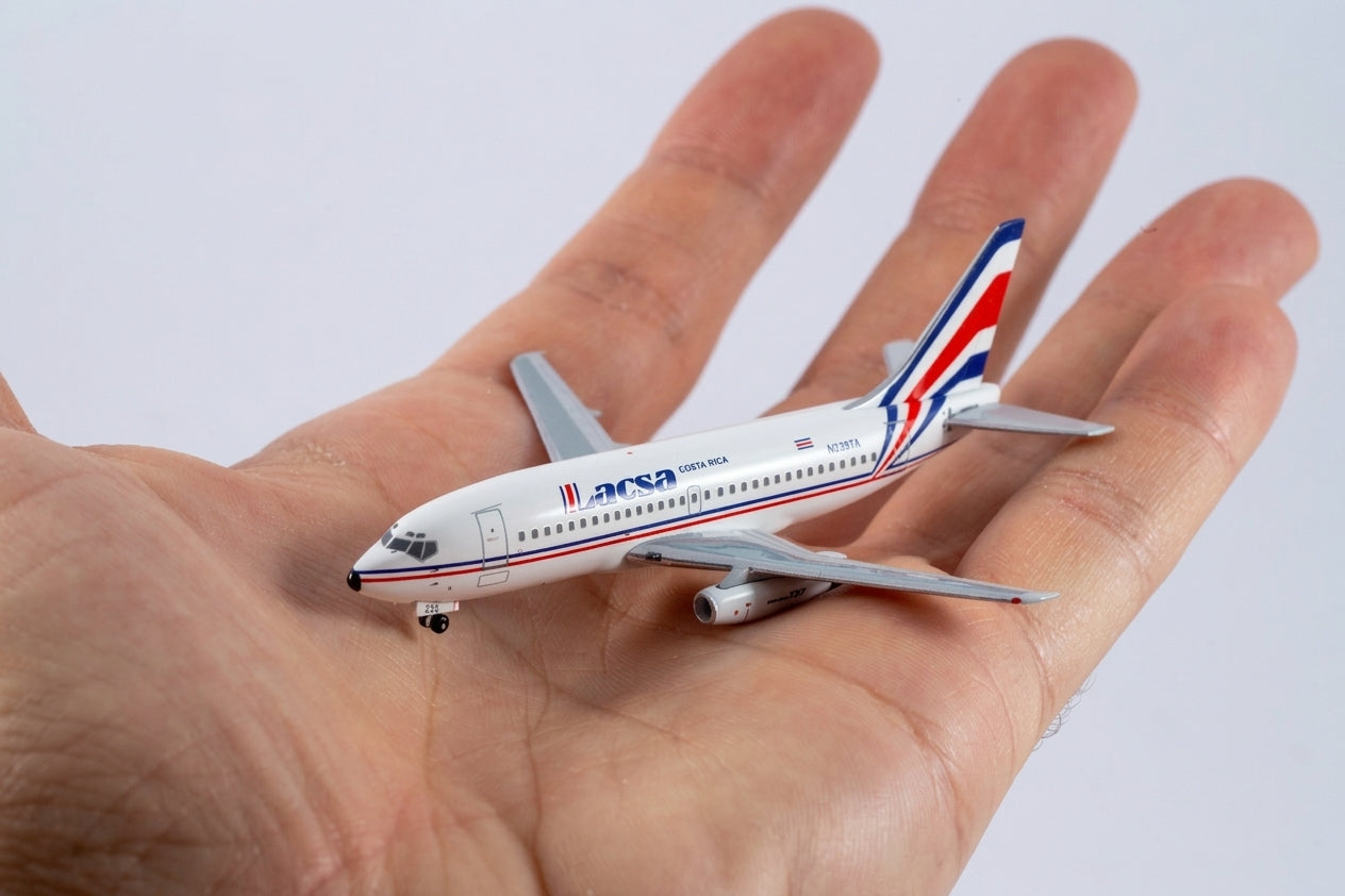 Lacsa / Boeing B737-200 / N239TA / EAV400-239TA / 1:400
