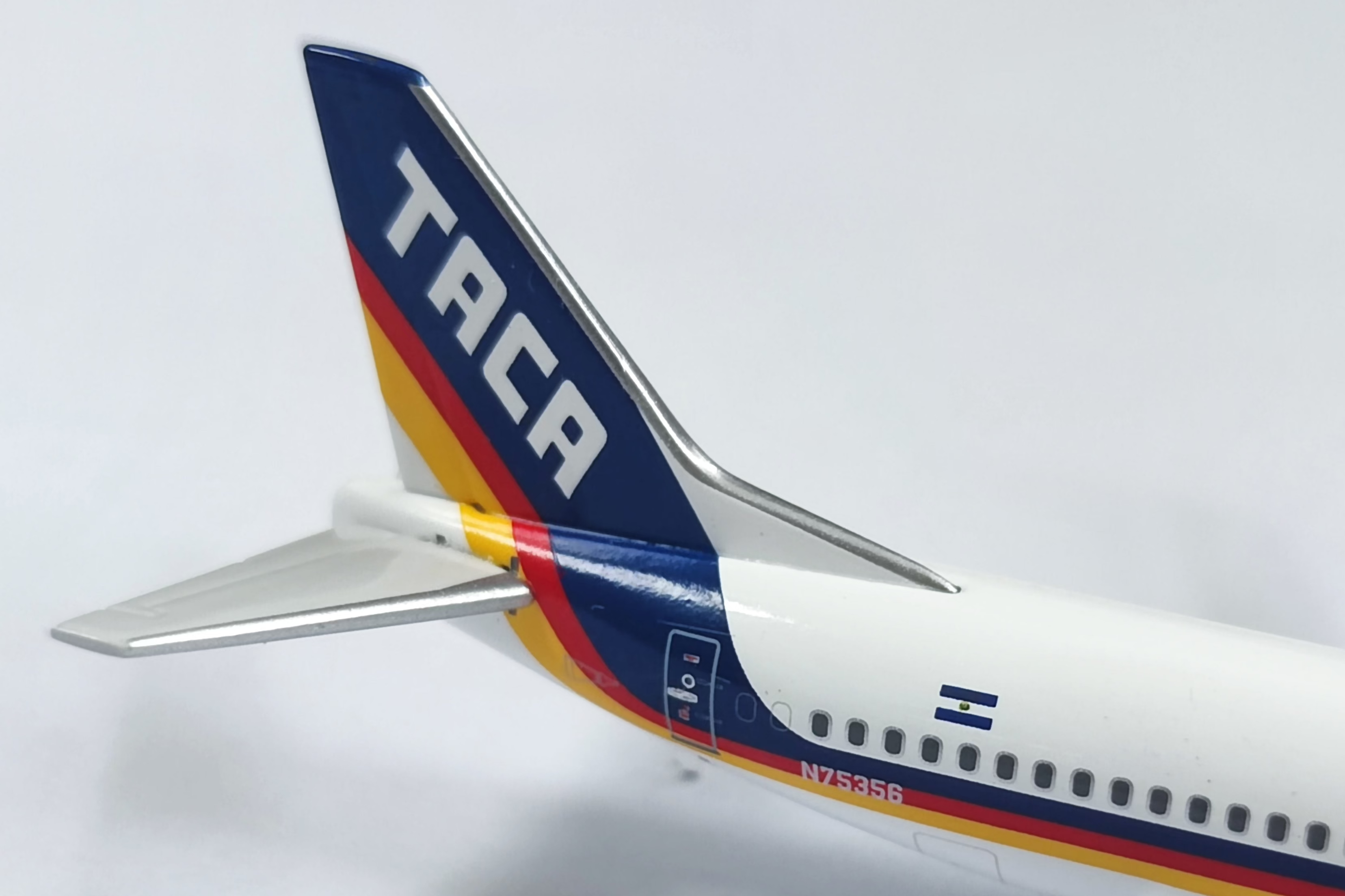 Taca / Boeing B737-300 / N75356/ EAV400-737-75336 / elaviadormodels