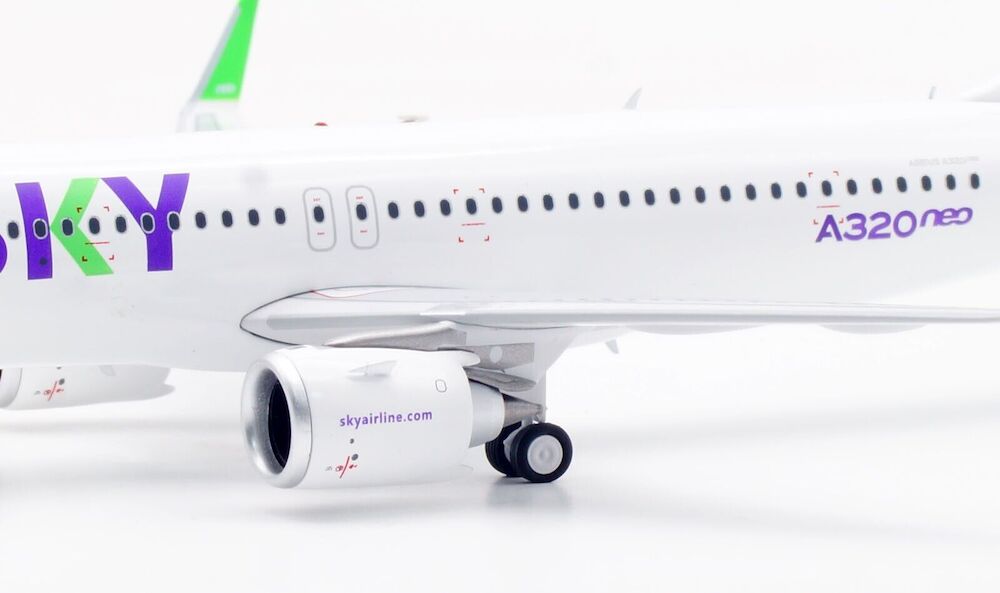 Sky Airline / Airbus A320-251 Neo / CC-AZC / EAVAZC / elaviadormodels