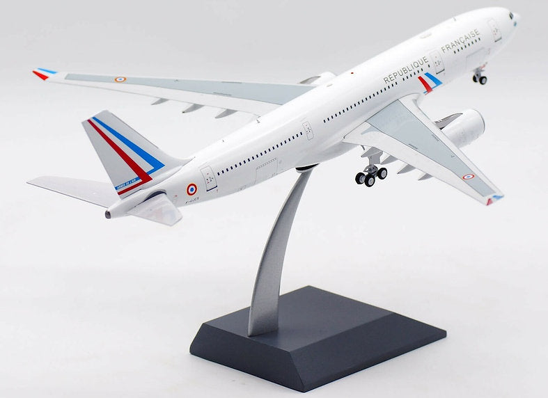 France - Air Force / Airbus A330-300 / F-UJCS / IF332FAF332 / 1:200