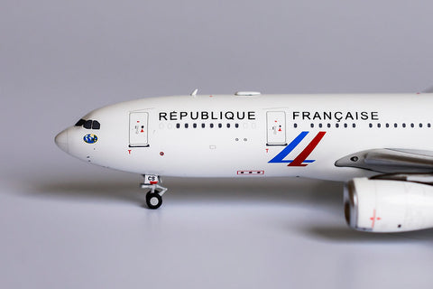 French - Air Force / Airbus A330-200 / F-UJCS / 61028 / 1:400