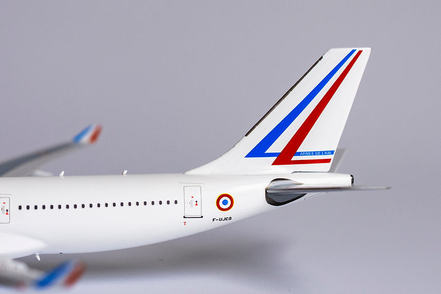 French - Air Force / Airbus A330-200 / F-UJCS / 61028 / 1:400 elaviadormodels