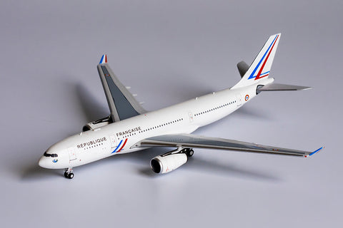 French - Air Force / Airbus A330-200 / F-UJCS / 61028 / 1:400
