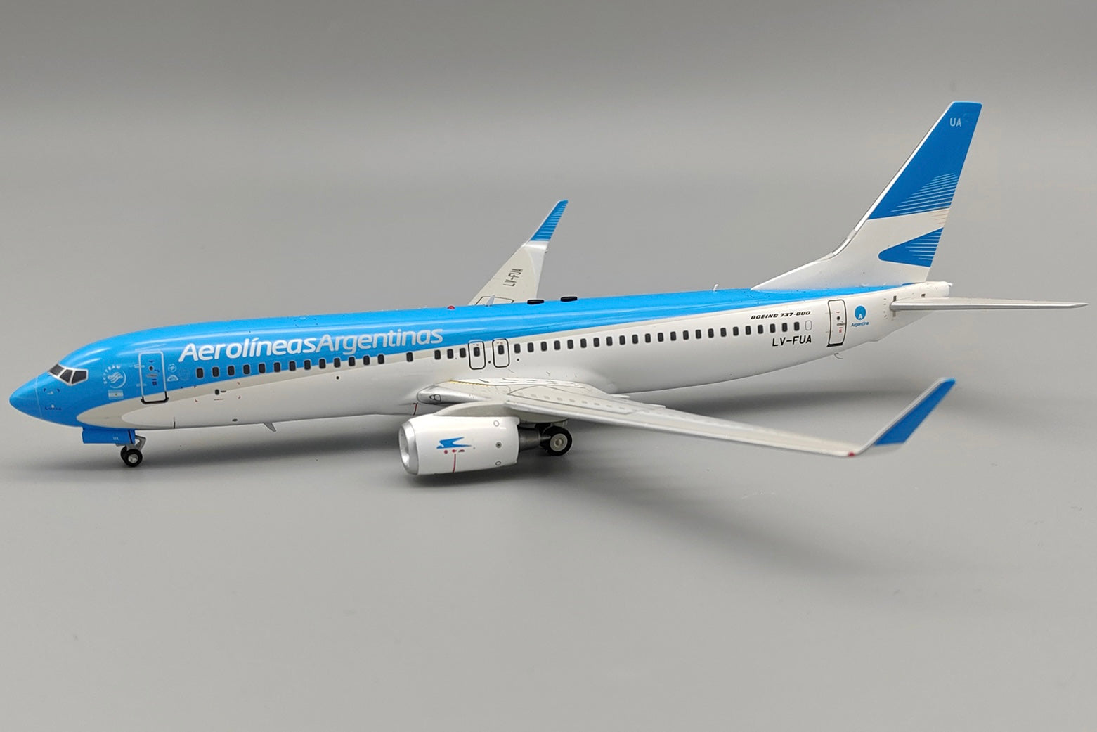 Aerolineas Argentinas / Boeing B737-800 / LV-FUA / EAVFUA / 1:200 elaviadormodels