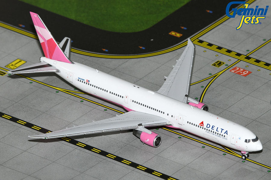 Delta Airlines (Evelyn H. Lauder / Breast Cancer) / Boeing 767-400ER / N845MH / GJDAL2157 / 1:400 elaviadormodels